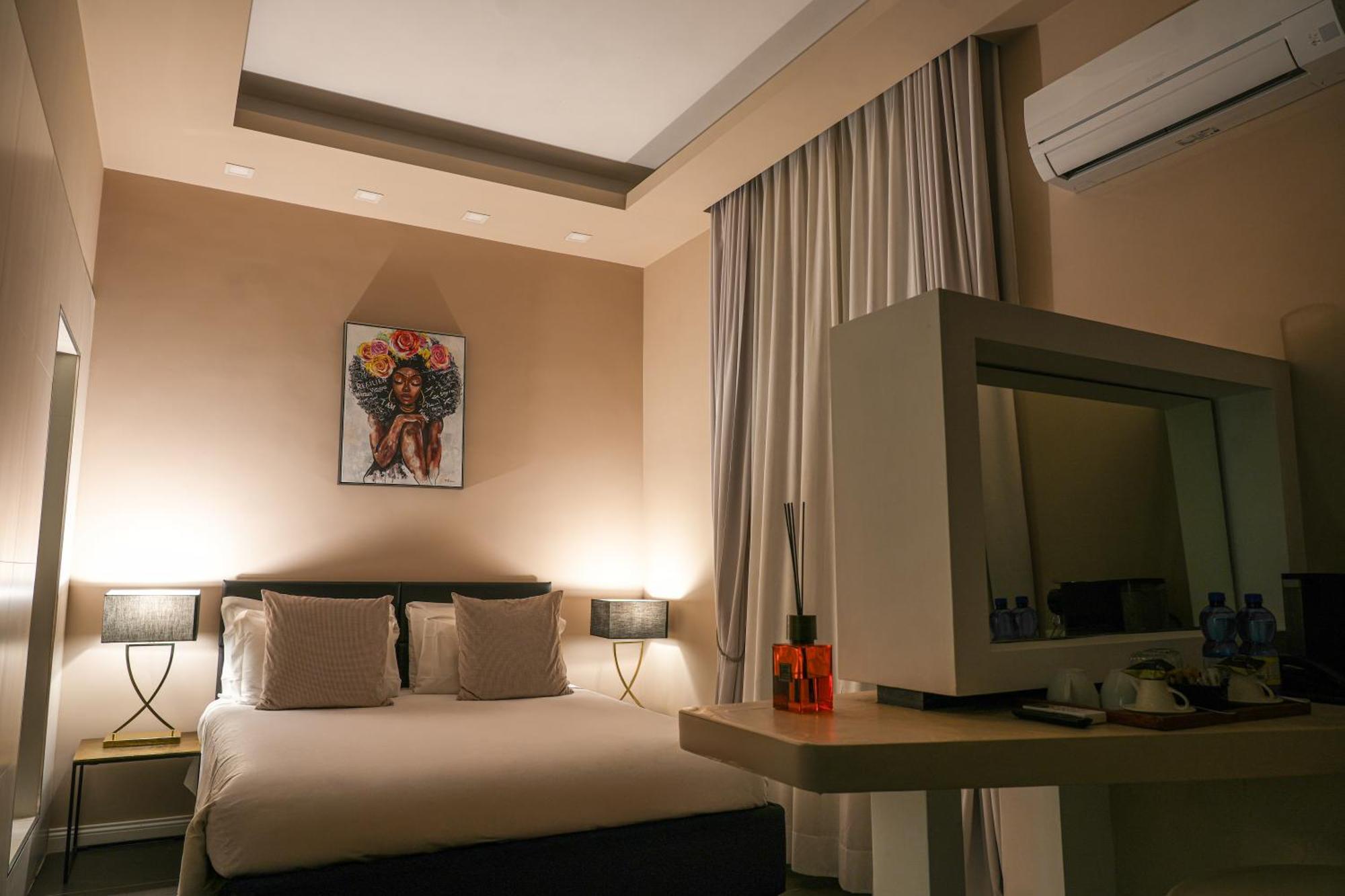 Deluxe King Suite