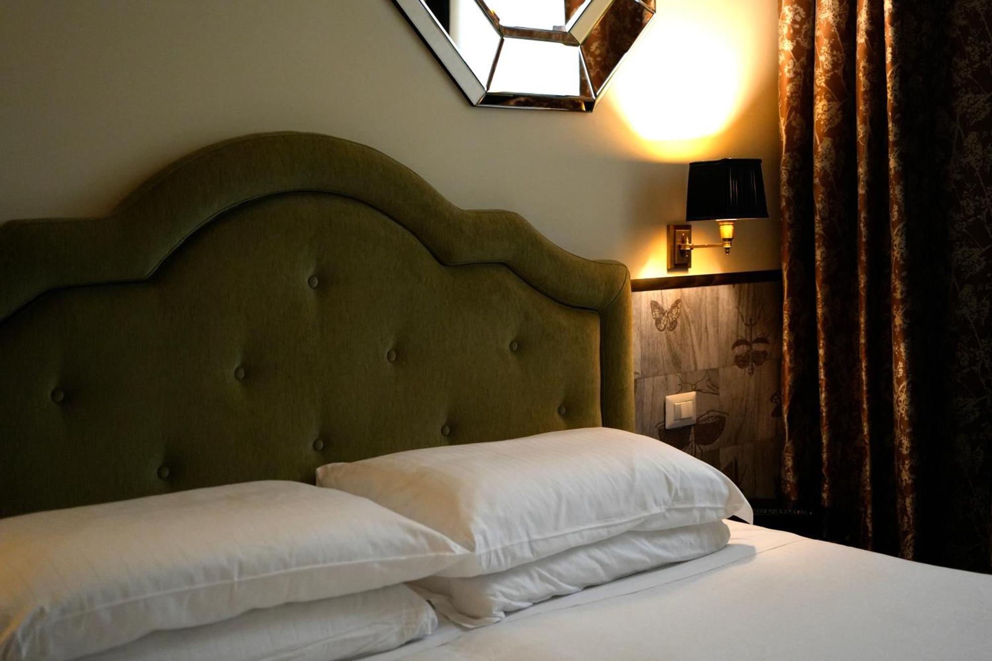 Standard Double Room,1758485865:JPEG