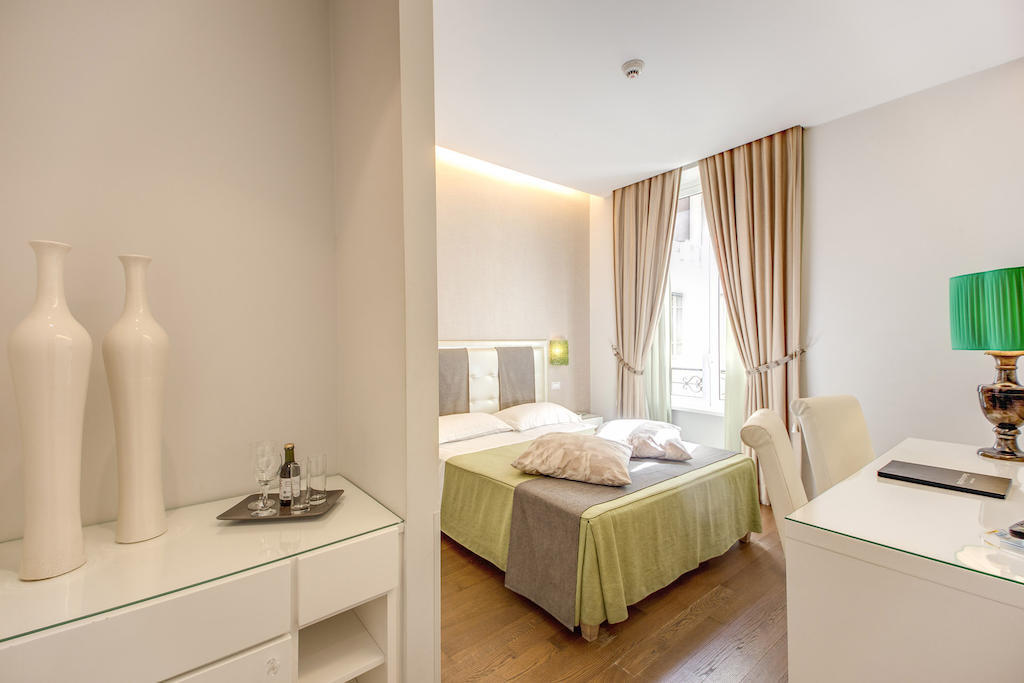 Double Room,944491492:JPEG
