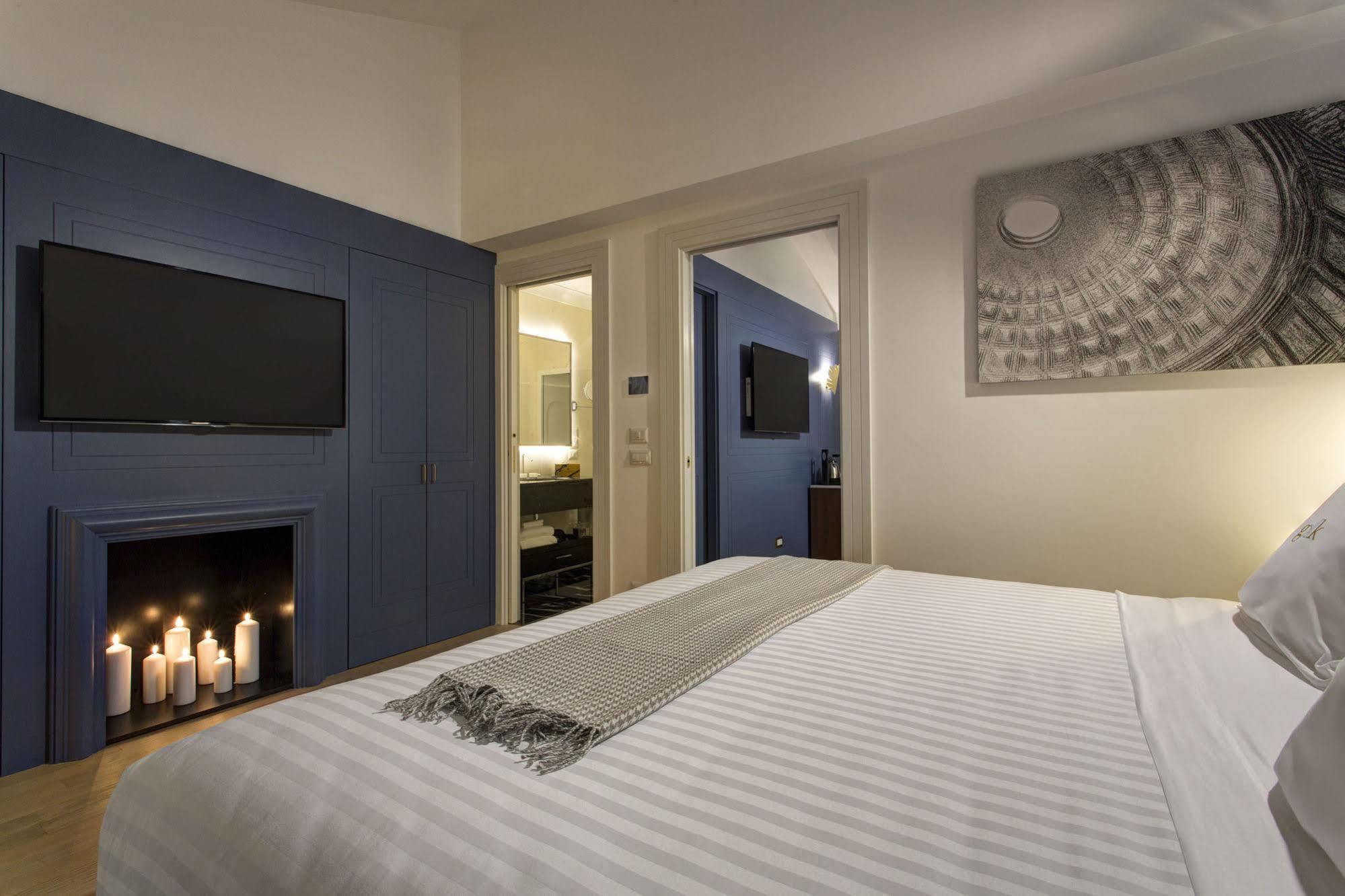 Suite con cama extragrande y bañera de hidromasaje