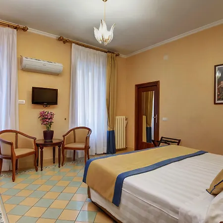 Hotel Piazza Di Spagna-2
